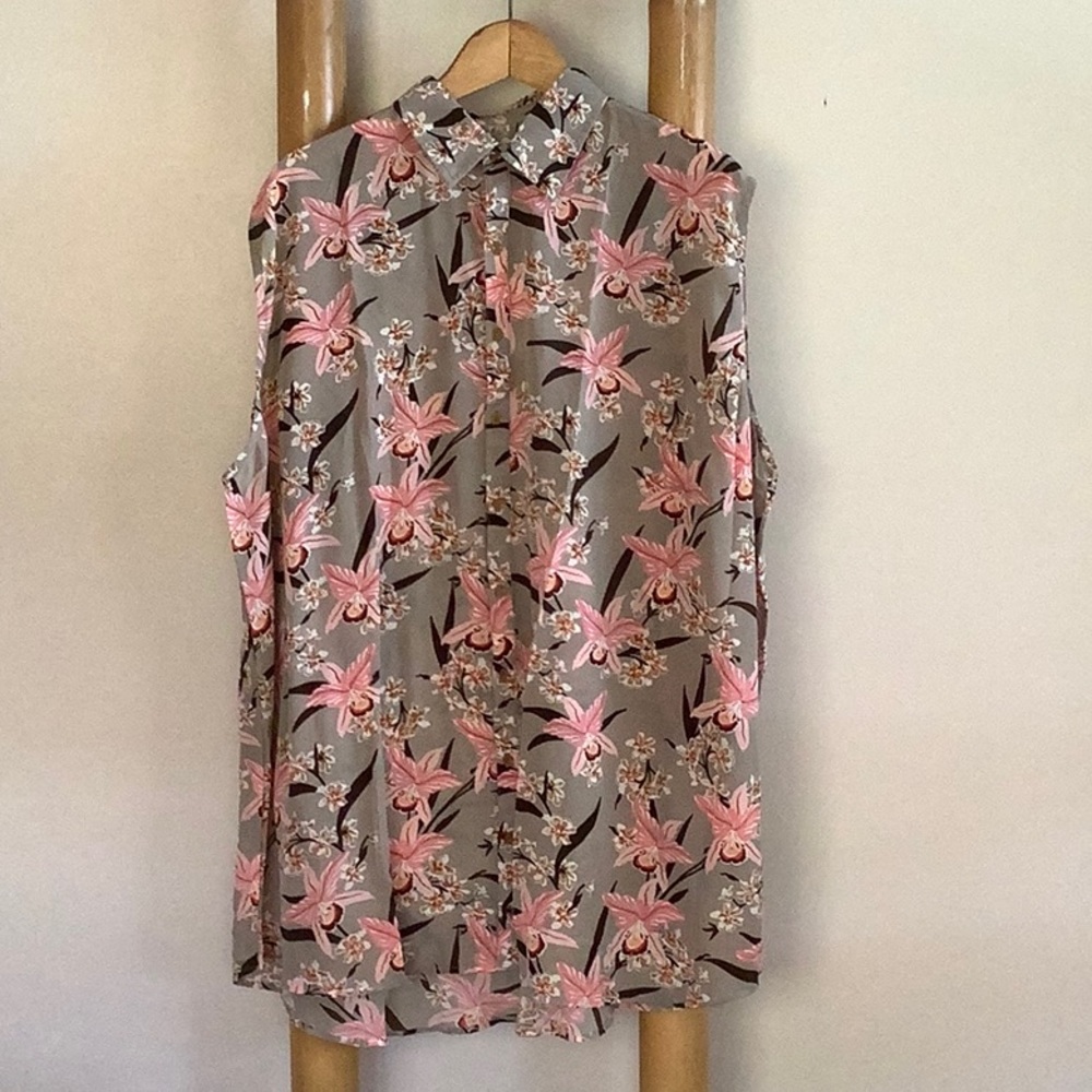 BNWT Acacia Tavarua in Hilo size P (xs)